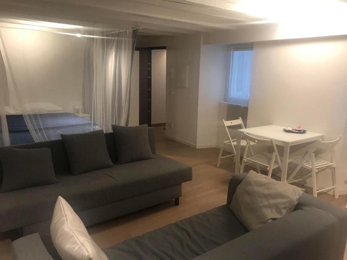 Appartamenti Corridoni Terst Exteriér fotografie